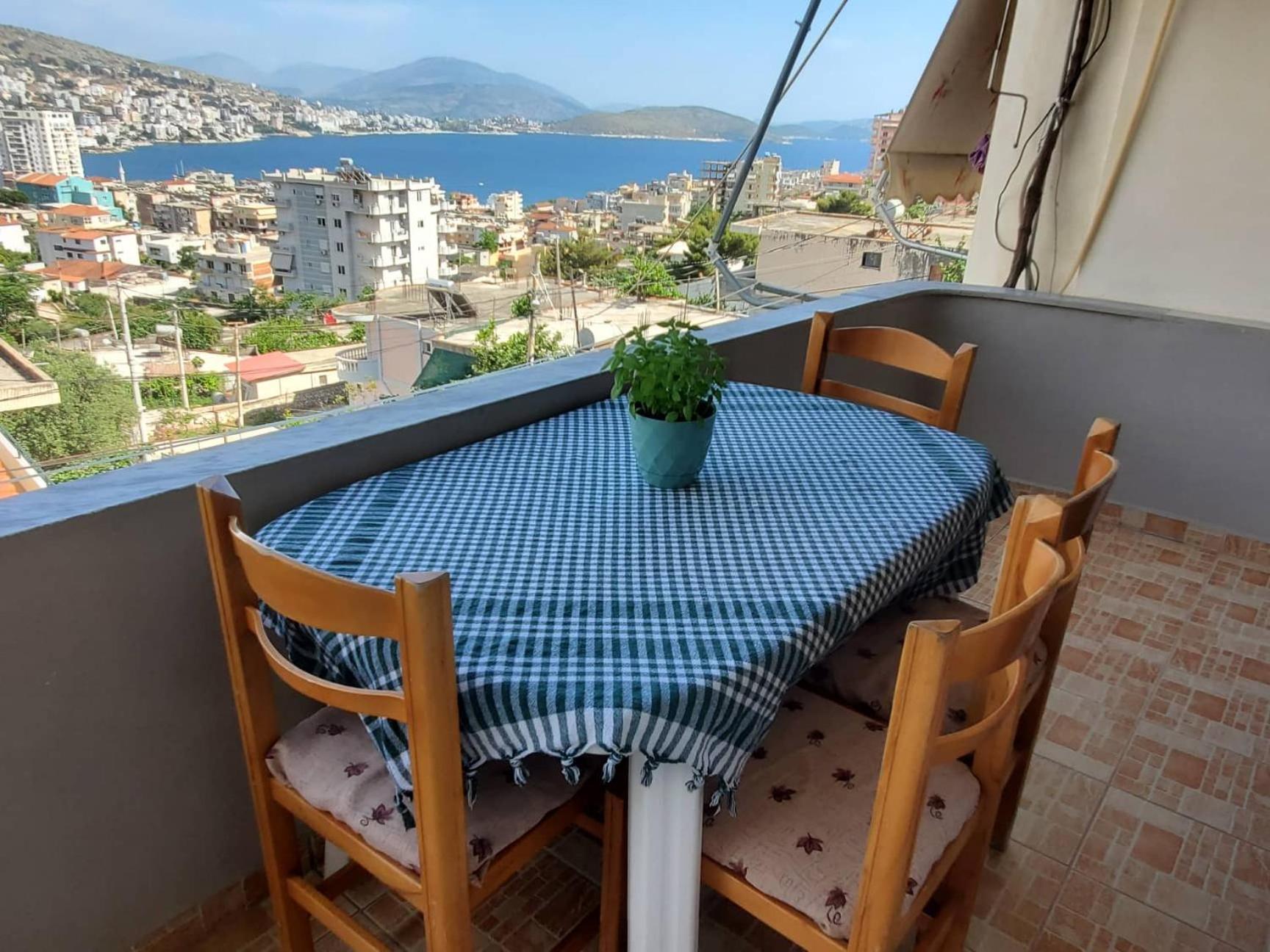 Guest House Sandri Sarandë Exteriör bild
