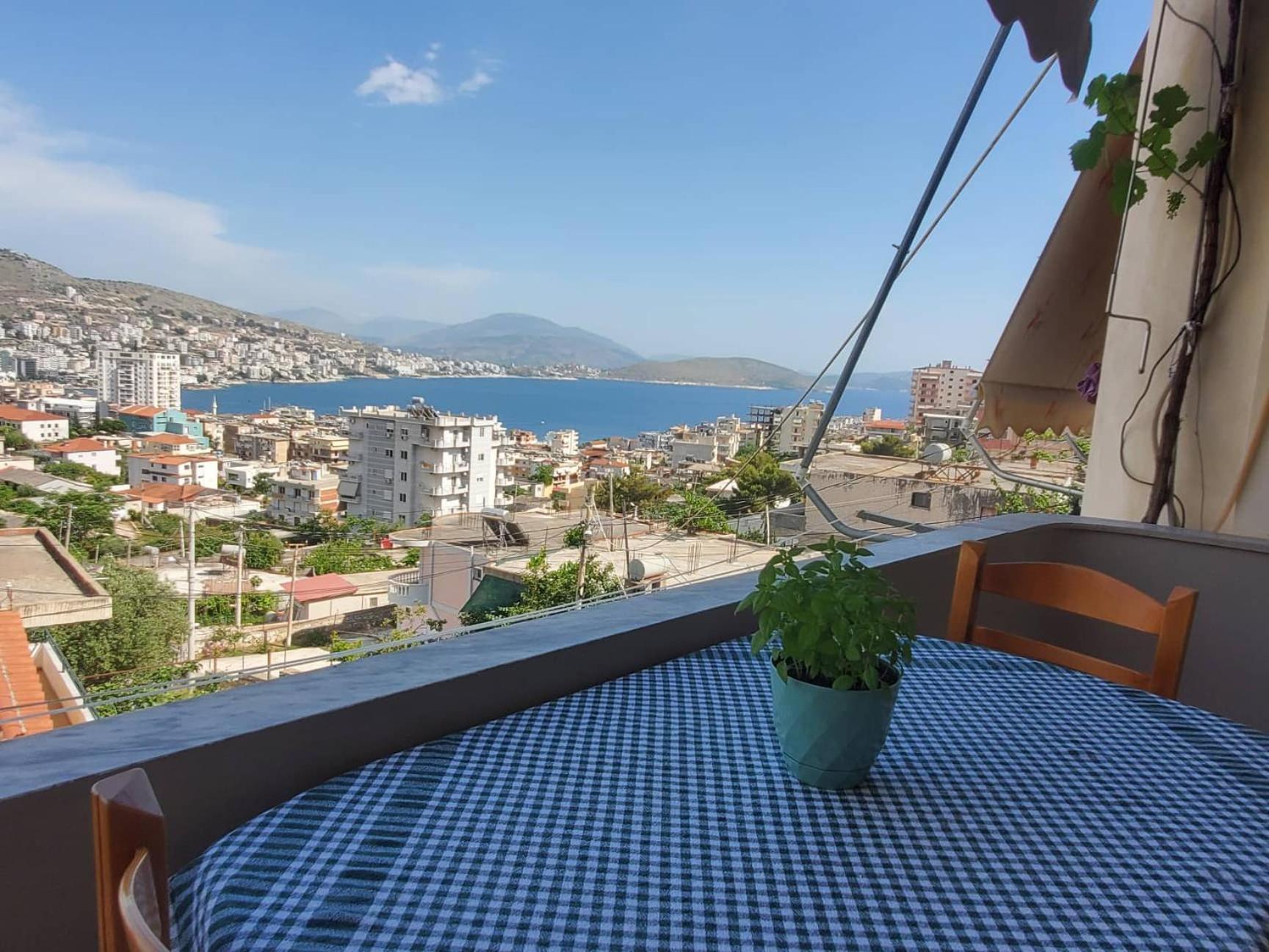 Guest House Sandri Sarandë Exteriör bild